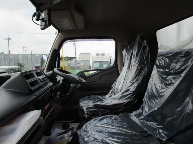 MITSUBISHI CANTER 2025 Image 31