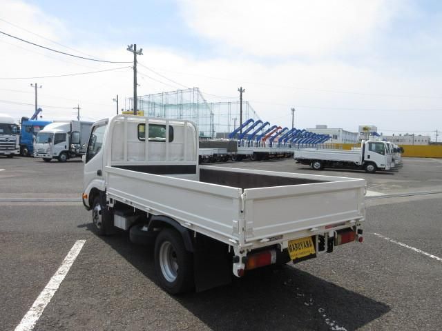 HINO DUTRO 2017 Image 31