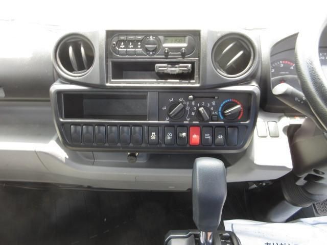 HINO DUTRO 2017 Image 31