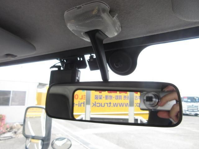 HINO DUTRO 2017 Image 31