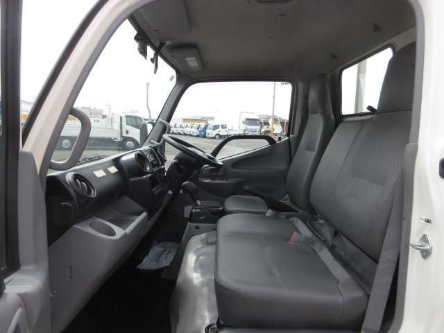 HINO DUTRO 2017 Image 31