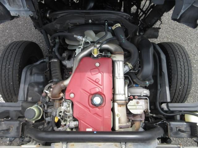 HINO DUTRO 2017 Image 31