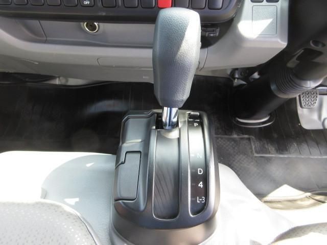 HINO DUTRO 2023 Image 31