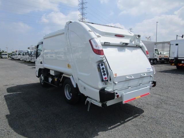 MITSUBISHI CANTER 2024 Image 31