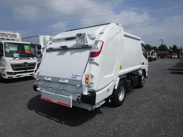 MITSUBISHI CANTER 2024 Image 31