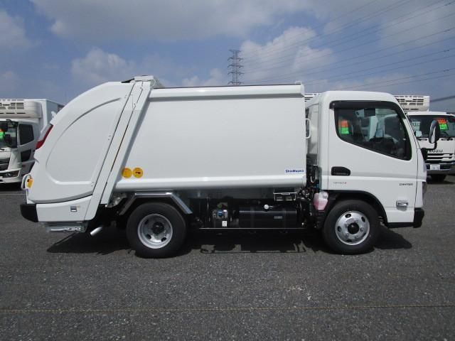 MITSUBISHI CANTER 2024 Image 31