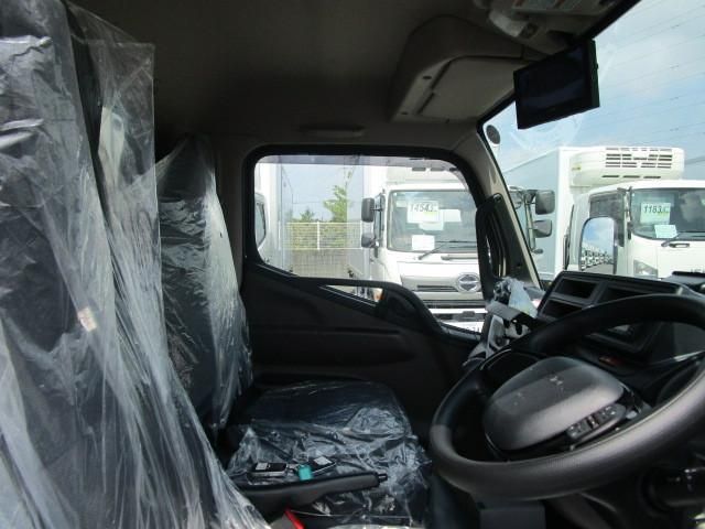 MITSUBISHI CANTER 2024 Image 31