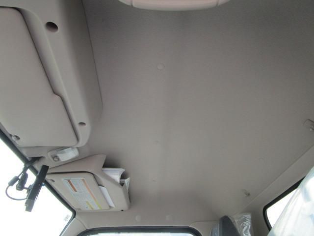 MITSUBISHI CANTER 2024 Image 31