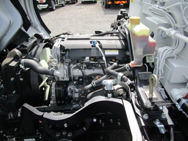 MITSUBISHI CANTER 2024 Image 31