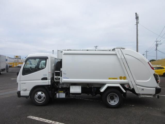 MITSUBISHI CANTER 2023 Image 31