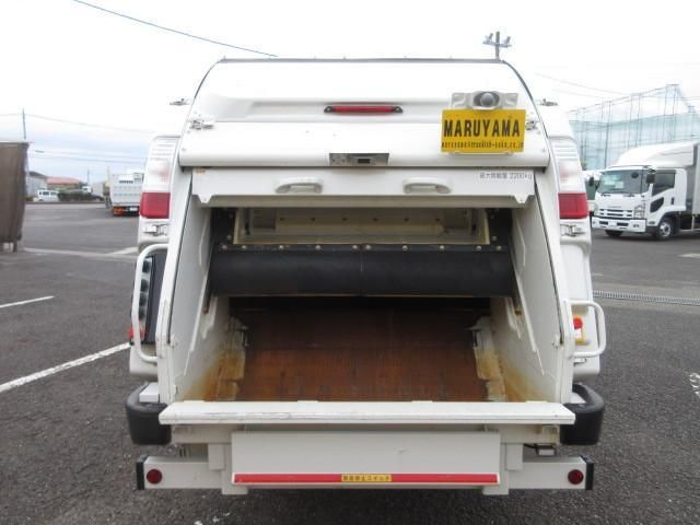 MITSUBISHI CANTER 2023 Image 31