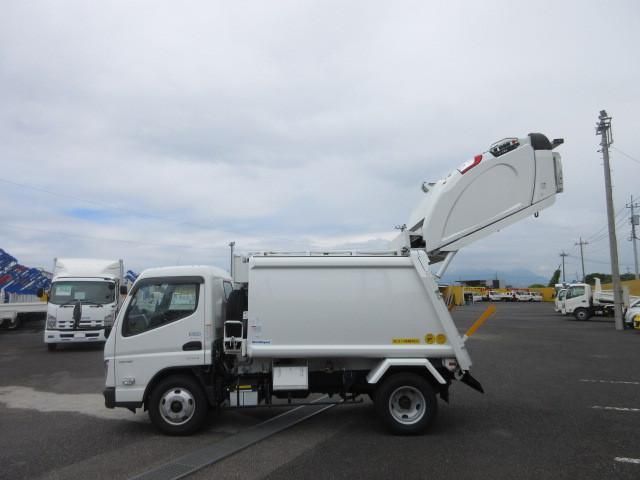 MITSUBISHI CANTER 2023 Image 31
