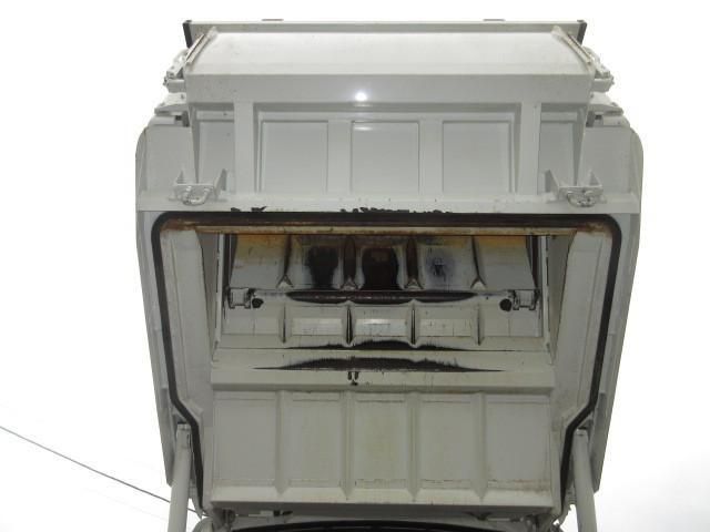 MITSUBISHI CANTER 2023 Image 31