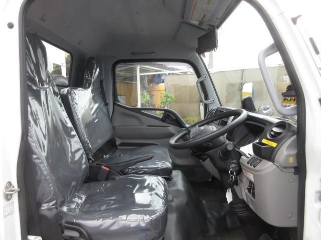 MITSUBISHI CANTER 2023 Image 31