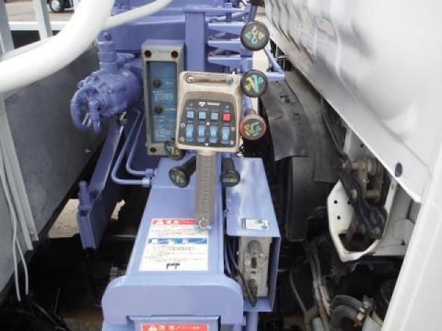 ISUZU ELF 2004 Image 31