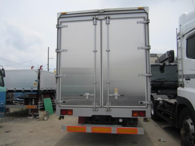 MITSUBISHI FUSOU FIGHTER 2008 Image 31