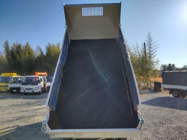 HINO DUTRO 2010 Image 31