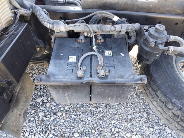 HINO DUTRO 2010 Image 31