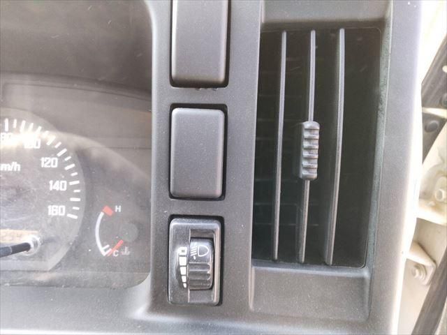 ISUZU ELF 2007 Image 31