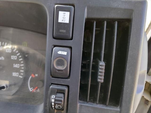 ISUZU ELF 2008 Image 31