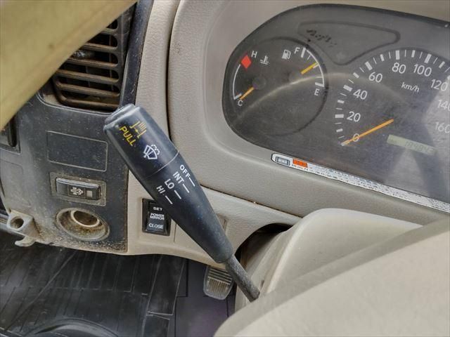 HINO DUTRO 2007 Image 31