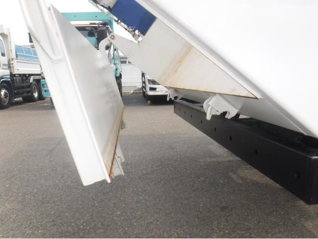 HINO PROFIA 2018 Image 31