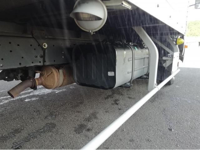 HINO DUTRO 2015 Image 31