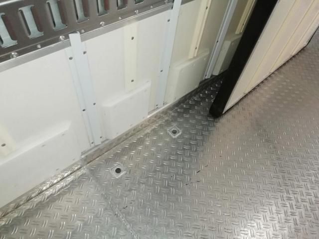 HINO DUTRO 2015 Image 31