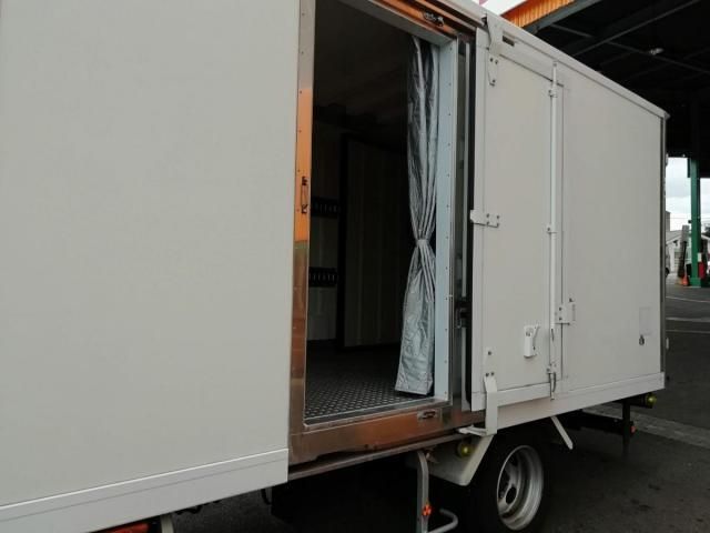 HINO DUTRO 2015 Image 31