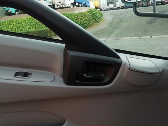 HINO DUTRO 2015 Image 31