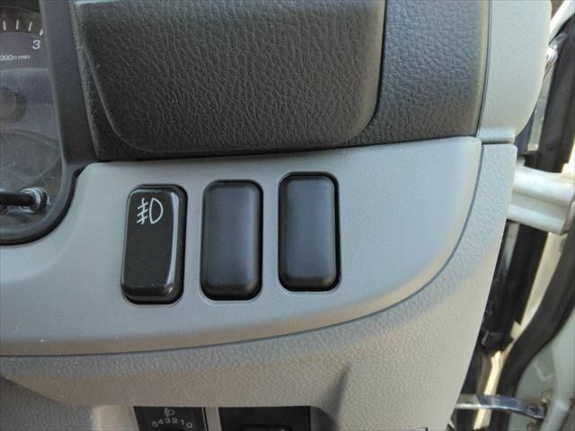 MITSUBISHI CANTER 2017 Image 31