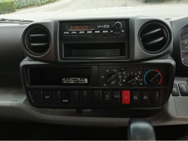 TOYOTA DYNA 2014 Image 31