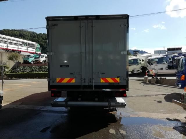 ISUZU FORWARD 2018 Image 31