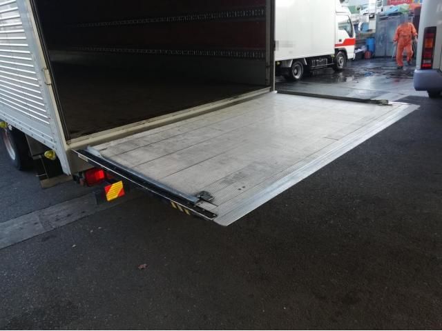 MITSUBISHI FUSOU FIGHTER 2015 Image 31