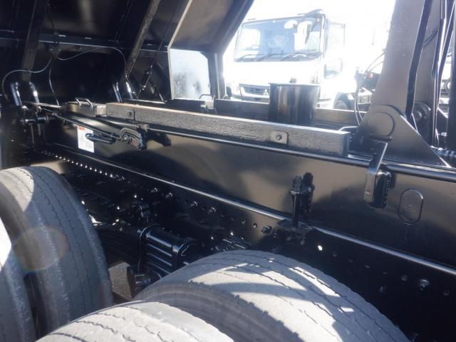 HINO PROFIA 2018 Image 31