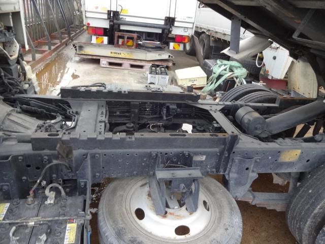 ISUZU ELF 2005 Image 31