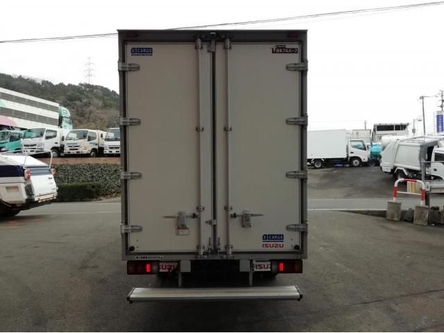 ISUZU ELF 2017 Image 31