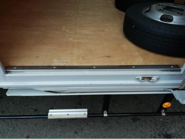 ISUZU ELF 2017 Image 31