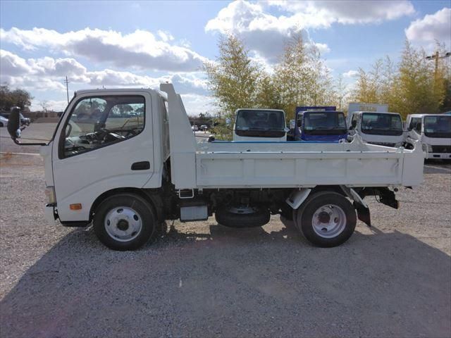 HINO DUTRO 2014 Image 31