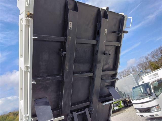 HINO DUTRO 2014 Image 31