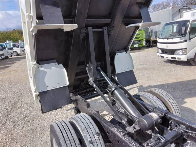 HINO DUTRO 2014 Image 31