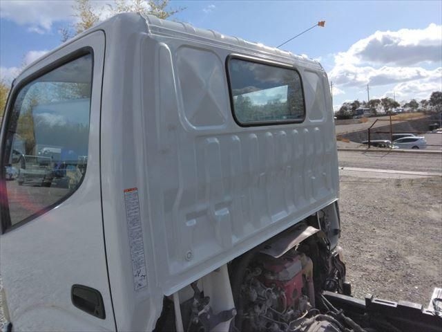 HINO DUTRO 2014 Image 31