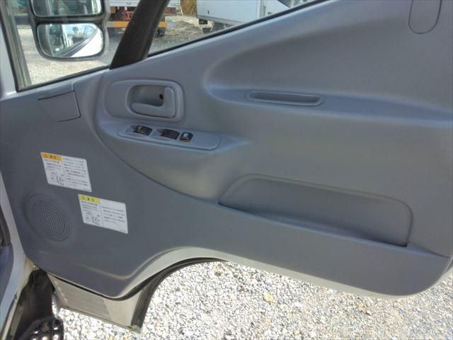 HINO DUTRO 2014 Image 31