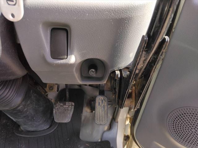 HINO DUTRO 2014 Image 31