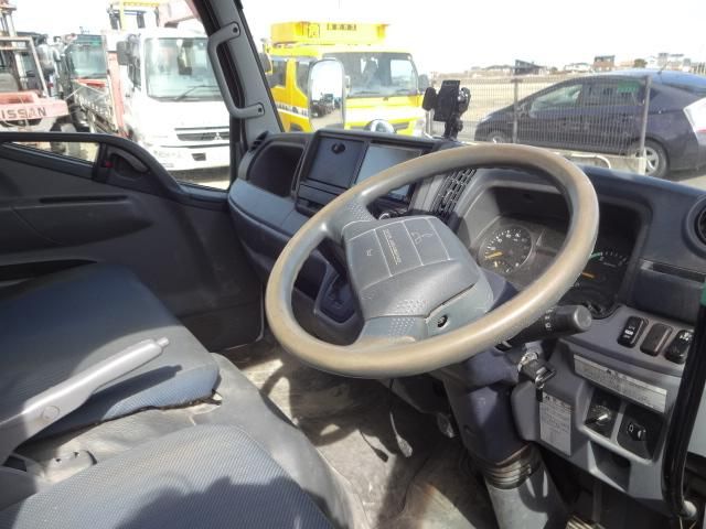 MITSUBISHI CANTER 2012 Image 31