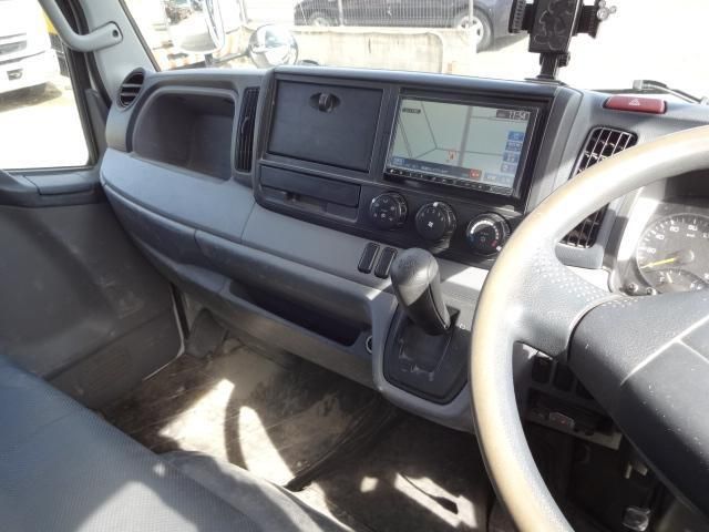 MITSUBISHI CANTER 2012 Image 31
