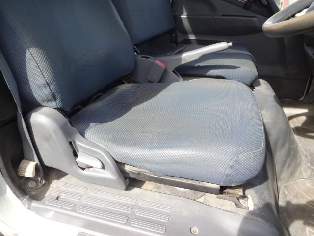 MITSUBISHI CANTER 2012 Image 31