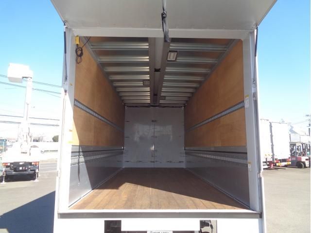 MITSUBISHI FUSOU FIGHTER 2019 Image 31