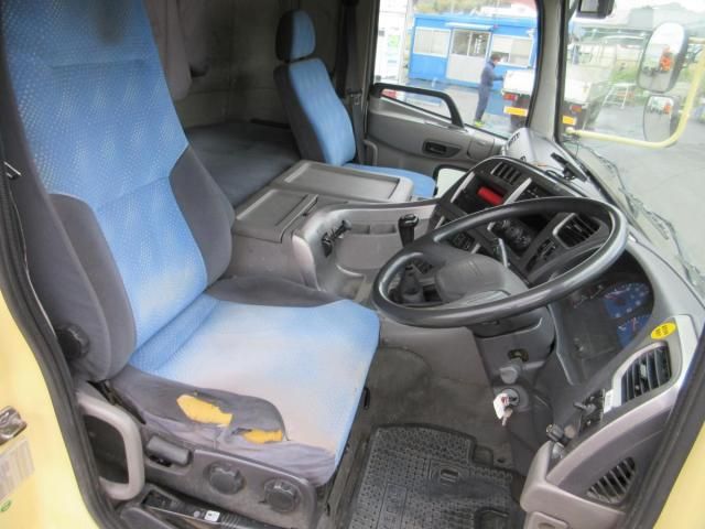 NISSAN DIESEL QUON 2006 Image 31