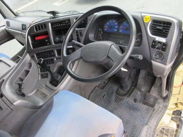 NISSAN DIESEL QUON 2006 Image 31